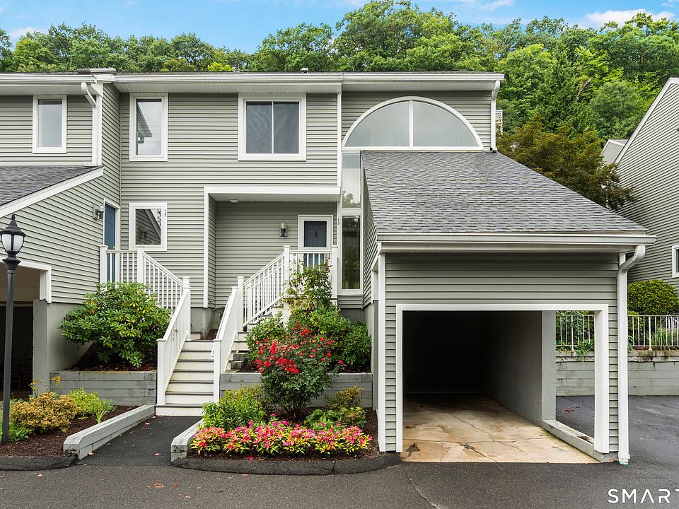 1st image of 13 Glen Ridge #13