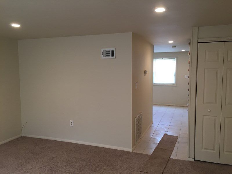 2nd image of 7941 Wynbrook Rd