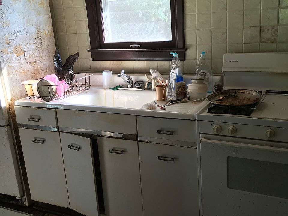 2nd image of 7101 NE Kranz Rd