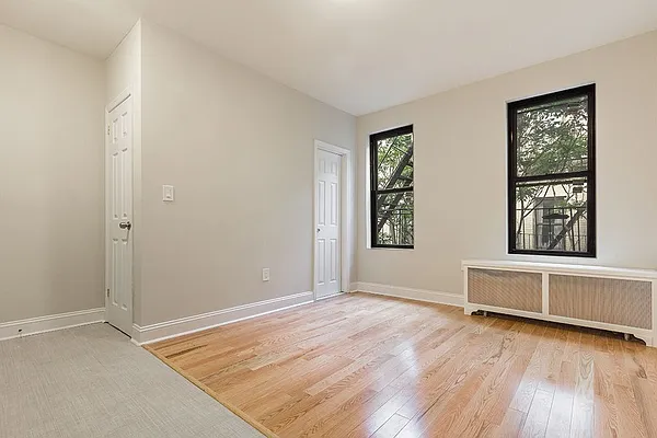 Rented by Dixon Advisory USA Inc. | media 6