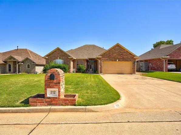 212 Stone Creek Rd, Midwest City, OK 73130