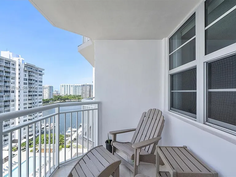 18031 Biscayne Blvd #1401 — Photo 34