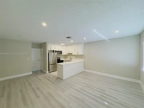 1903 SW 3rd Ave #1 Photo 1