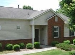 703 Windcroft Cir NW, Acworth, GA 30101