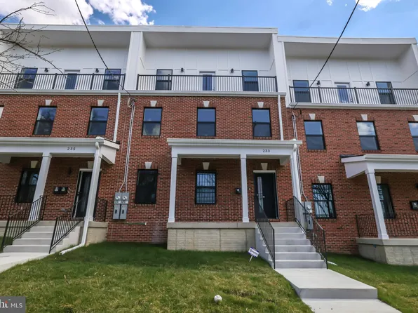 233 Valley Ave SE, Washington, DC 20032