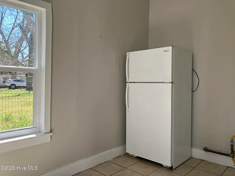 1940 Haynie Dr #5 — Photo 3