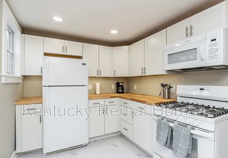 161 Preston Ave — Photo 7