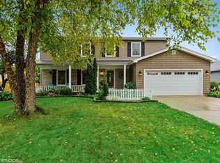 222 Barnwood Trl, McHenry, IL