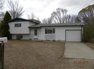 2251 Diamond Dr, Pueblo, CO 81006
