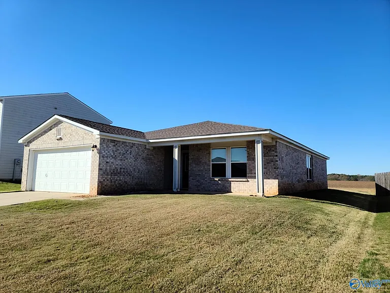 3477 Avalon Lake Dr — Photo 16