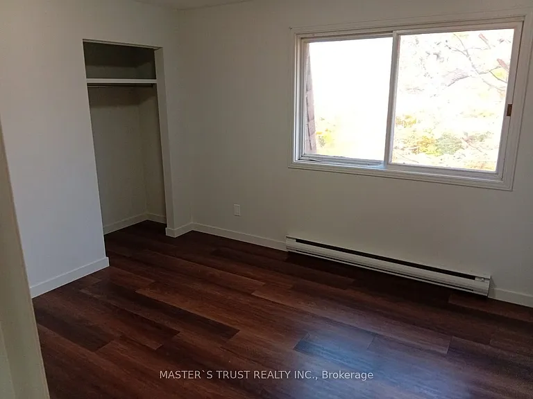 190 Borland St E #4 — Photo 11