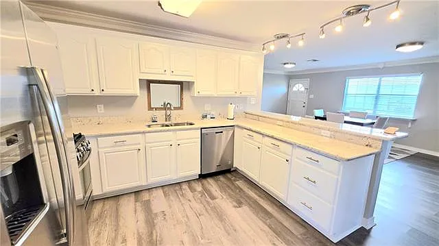 150 Forest Dr — Photo 8