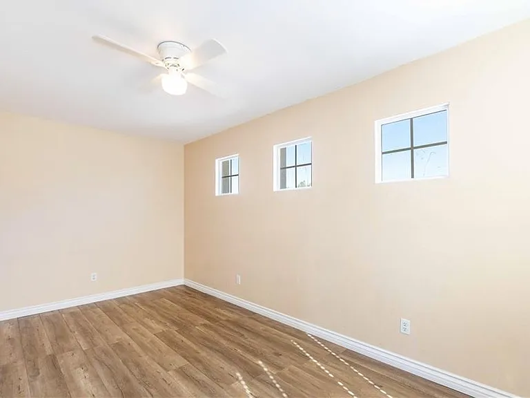 15561 Hammett Ct — Photo 21