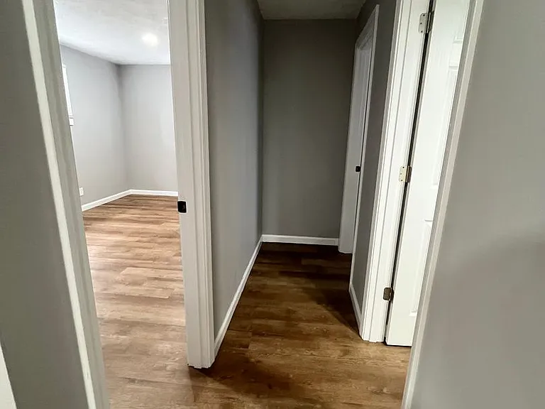 4300 S Hickory Hill Rd — Photo 22