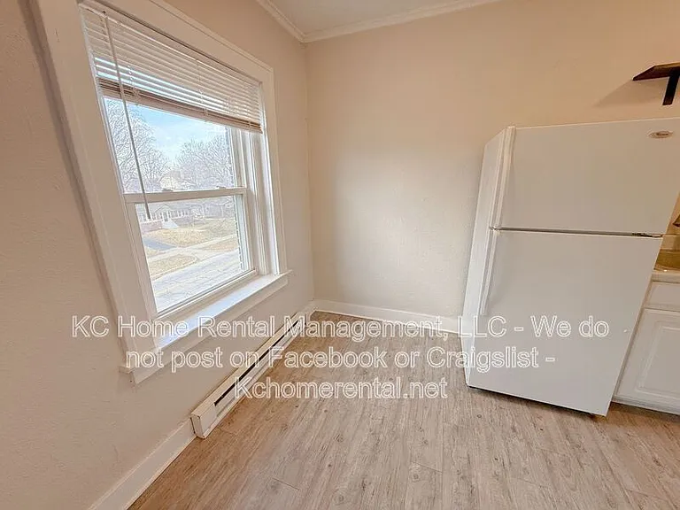 305 Gladstone Blvd — Photo 9