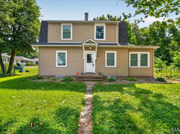 9122 Delphine Ave, Saint Louis, MO 63114