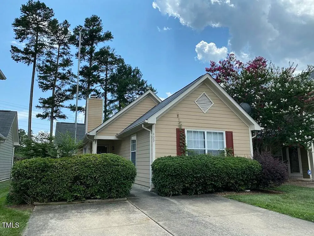 Building Photo - 409 Devlin Pl