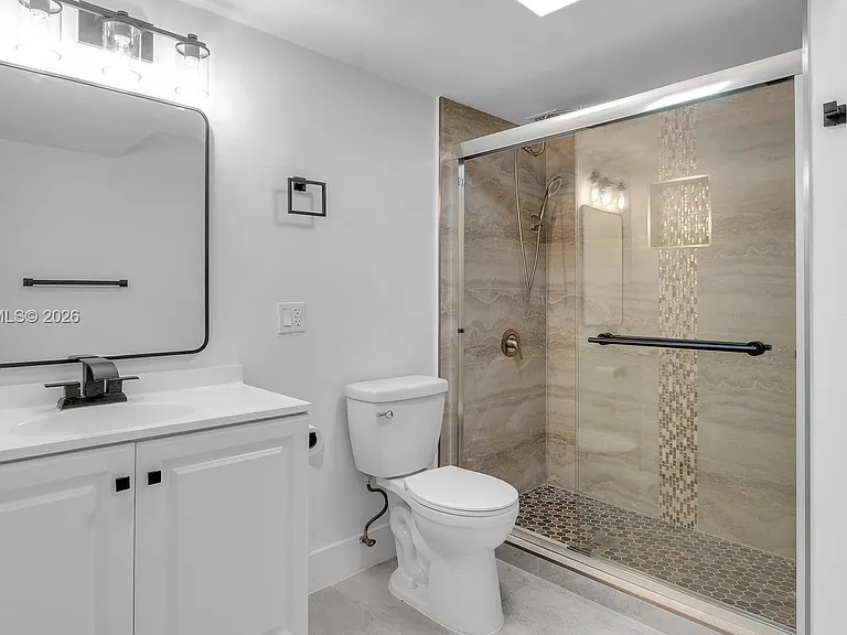 6911 Environ Blvd #4J — Photo 9