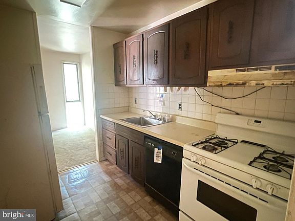 4th image of 7145 Donnell Pl APT B