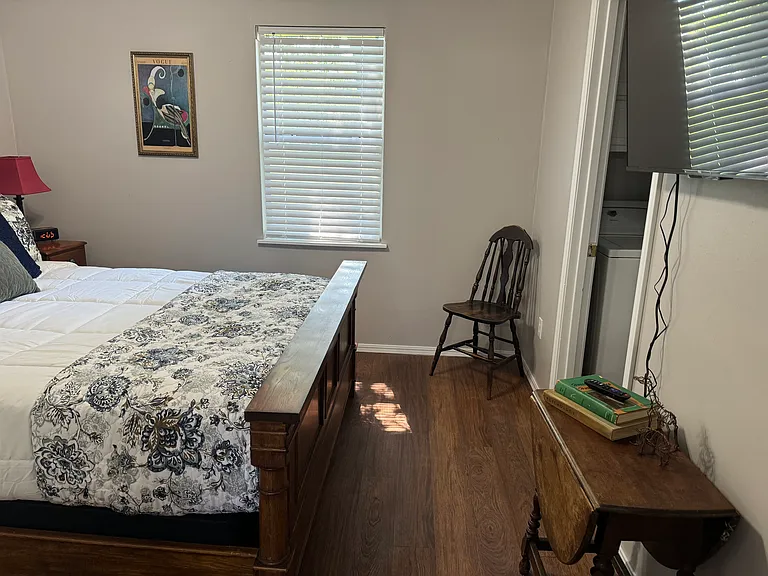 410 N Peters Ave — Photo 19
