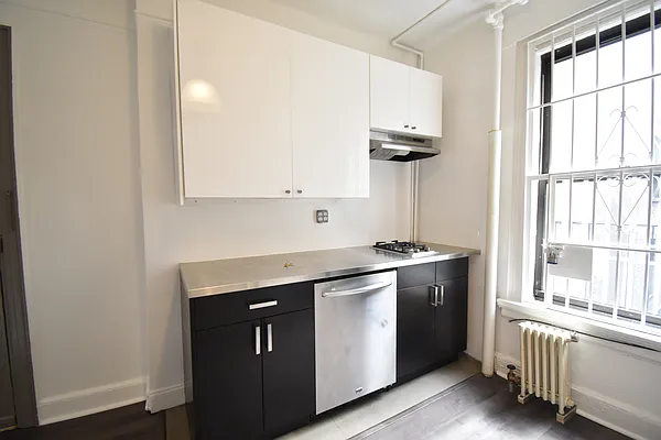 Rented by Wyllie Real Estate | media 16