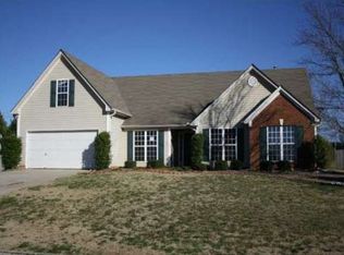 510 Windsor Brook Ln, Lawrenceville, GA 30045