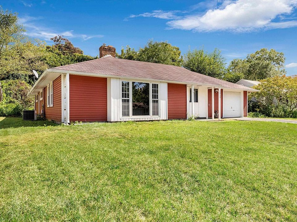 1st image of 2910 Southridge Dr