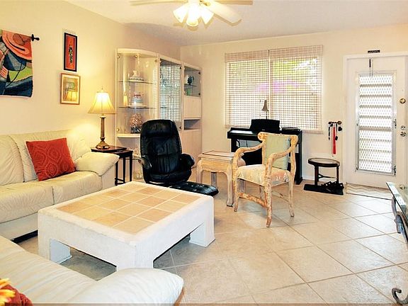 5th image of 1075 Ventnor P #1075