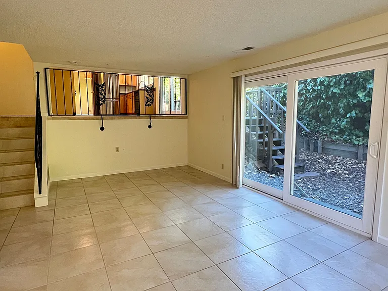 233 Calvin Pl — Photo 13