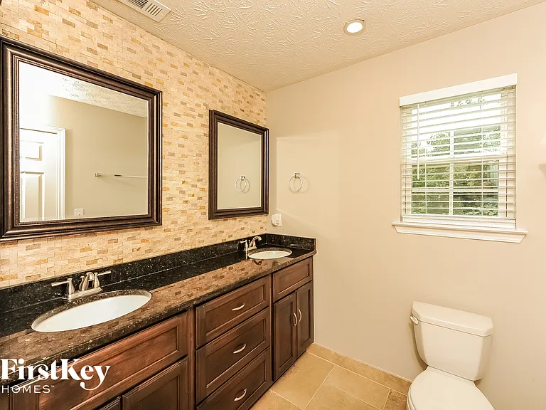 4445 Waterman Dr — Photo 11