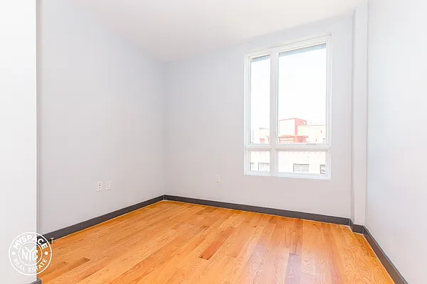Rented by MySpaceNYC | media 7