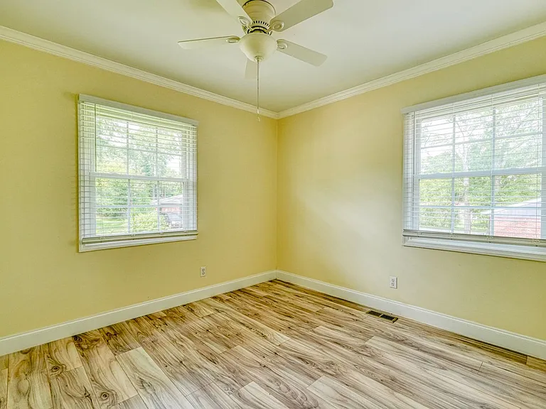 311 Pioneer Pl — Photo 7