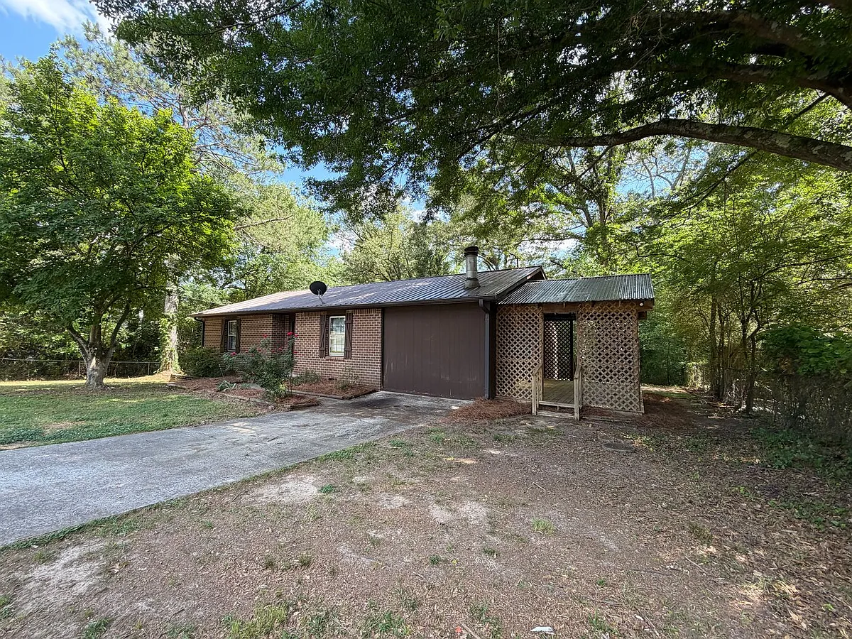 Building Photo - 24 Woodberry Dr SE
