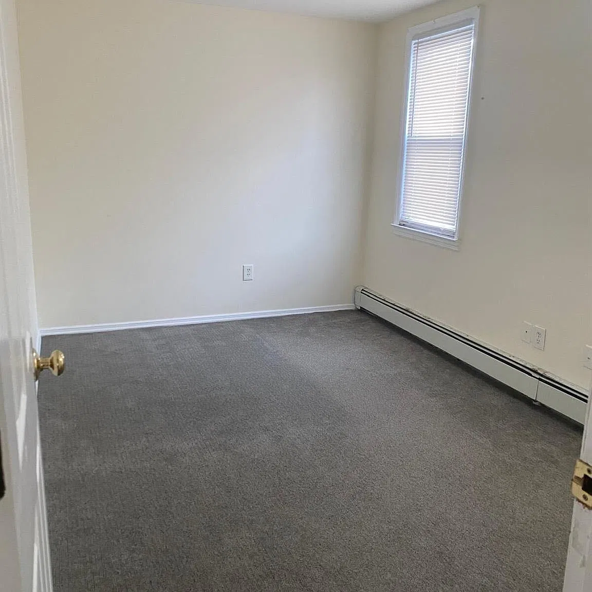 2 bed, 1.0 bath, 950 sqft, $2,800 — Photo 4