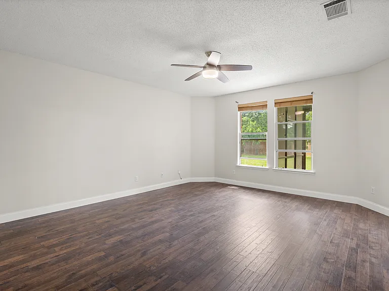 2318 Hillgrove Ct — Photo 17