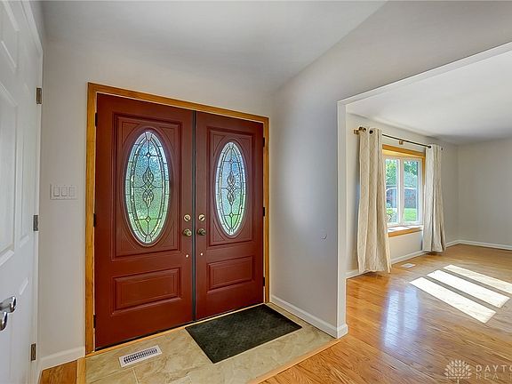 5th image of 813 Cascade Dr