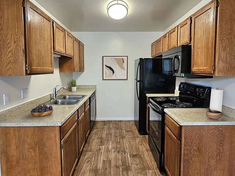 Mill Pond Apartments — Photo 32