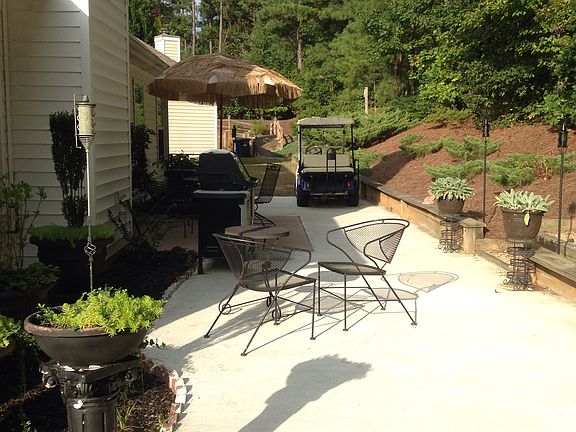 2nd image of 320 Newfield Way
