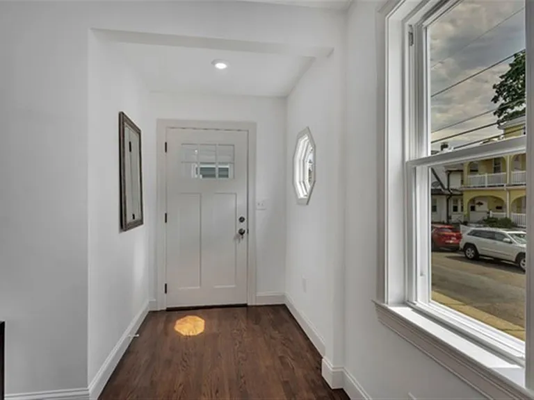 12 Sydney St #2 — Photo 13