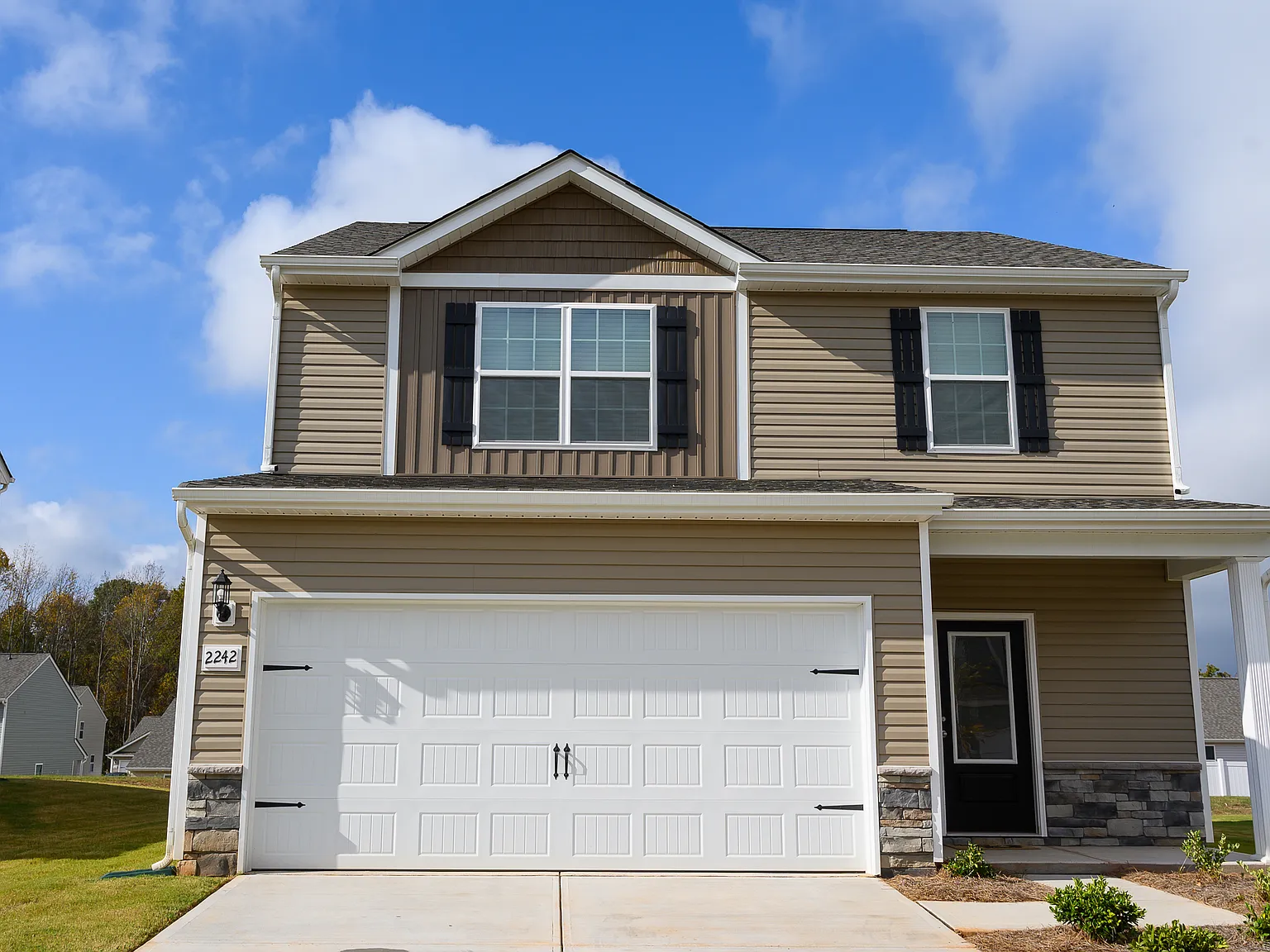 4 bed, 2.5 bath, 1800 sqft, $2,700 — Photo 2