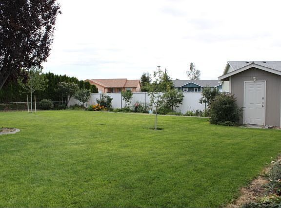 4th image of 4906 Sinai Dr