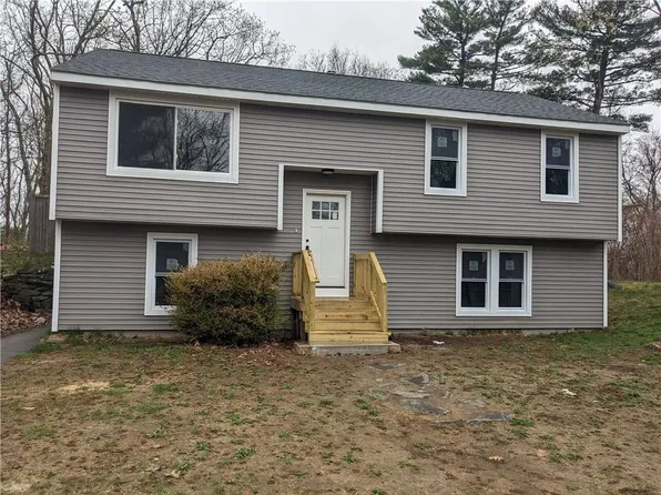 105 Rock Ave, Pascoag, RI 02859