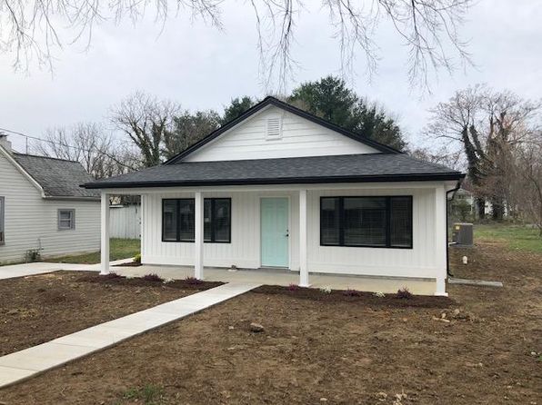 313 S Broad St Salem Va 24153 Mls 877092 Zillow