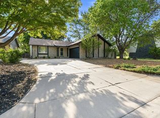 112 N Summitlawn Cir, Wichita, KS 67212