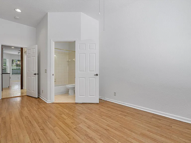 2013 Harbor View Cir — Photo 17