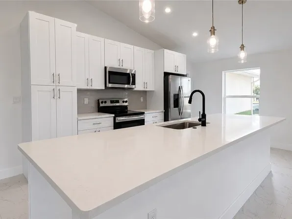 10 NW 20th St, Cape Coral, FL 33993