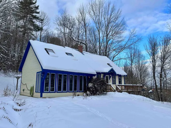864 Old Town Farm Road, Hartford, VT 05059