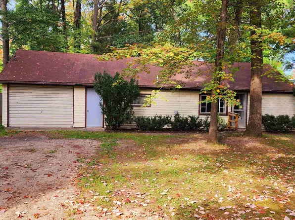 5396 Morrow Rd, Gladwin, MI 48624