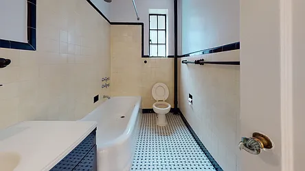 Rented by Bond New York