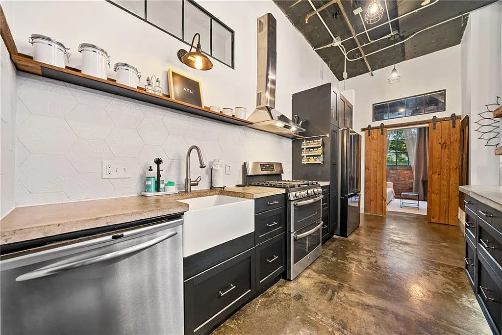 3 bed, 2.0 bath, 1914 sqft, $5,500 — Photo 4